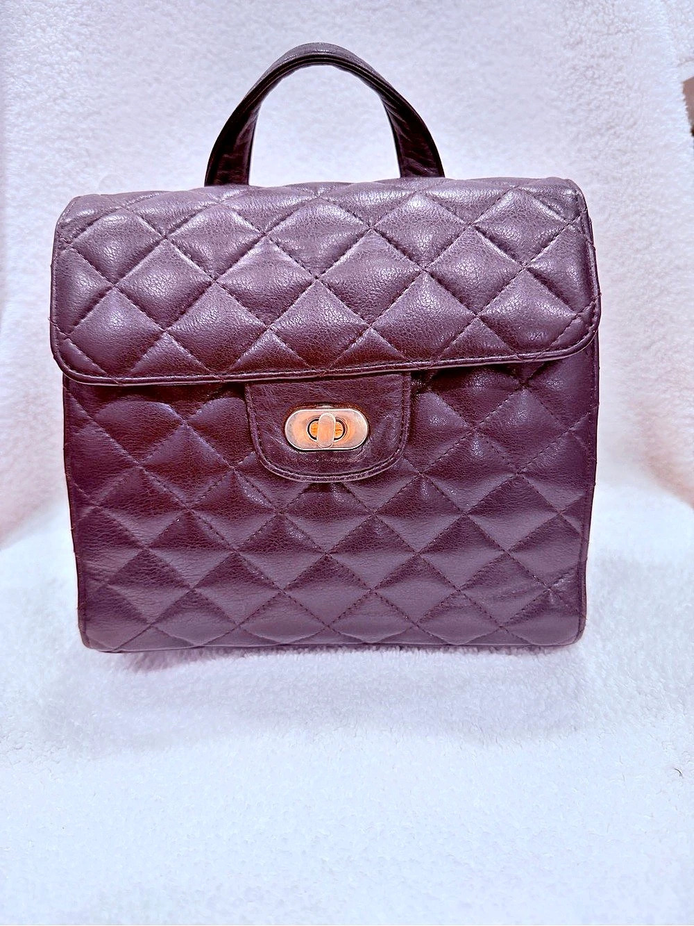 honeydoodles Quilted Shoulder Bag in Brown